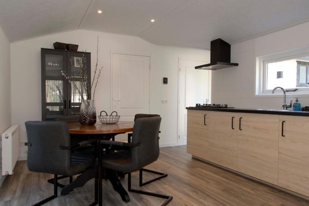 Huisjes Putten Reewold Chalet In Rustige En Mooie Omgeving Esterno foto